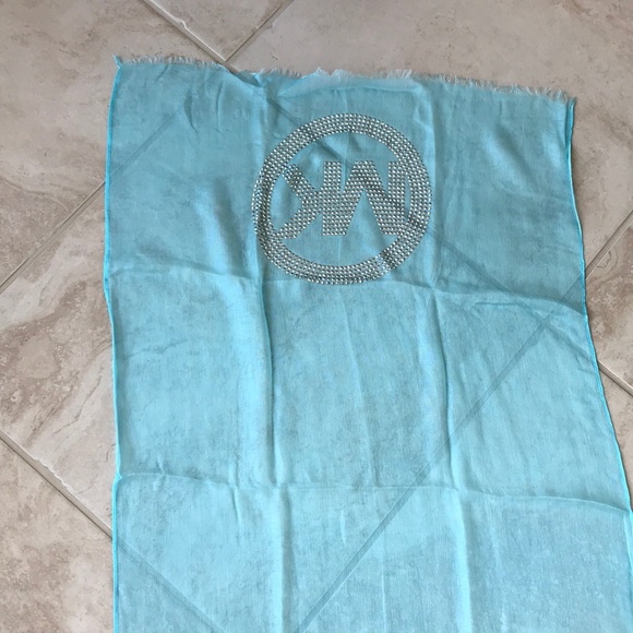 Michael Kors Scarf - Picture 3 of 7